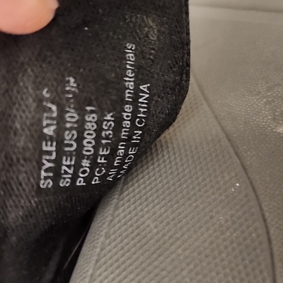 Vionic Men's Flip Flops Black, Gray and Silver size 10 - Picture 5 of 11